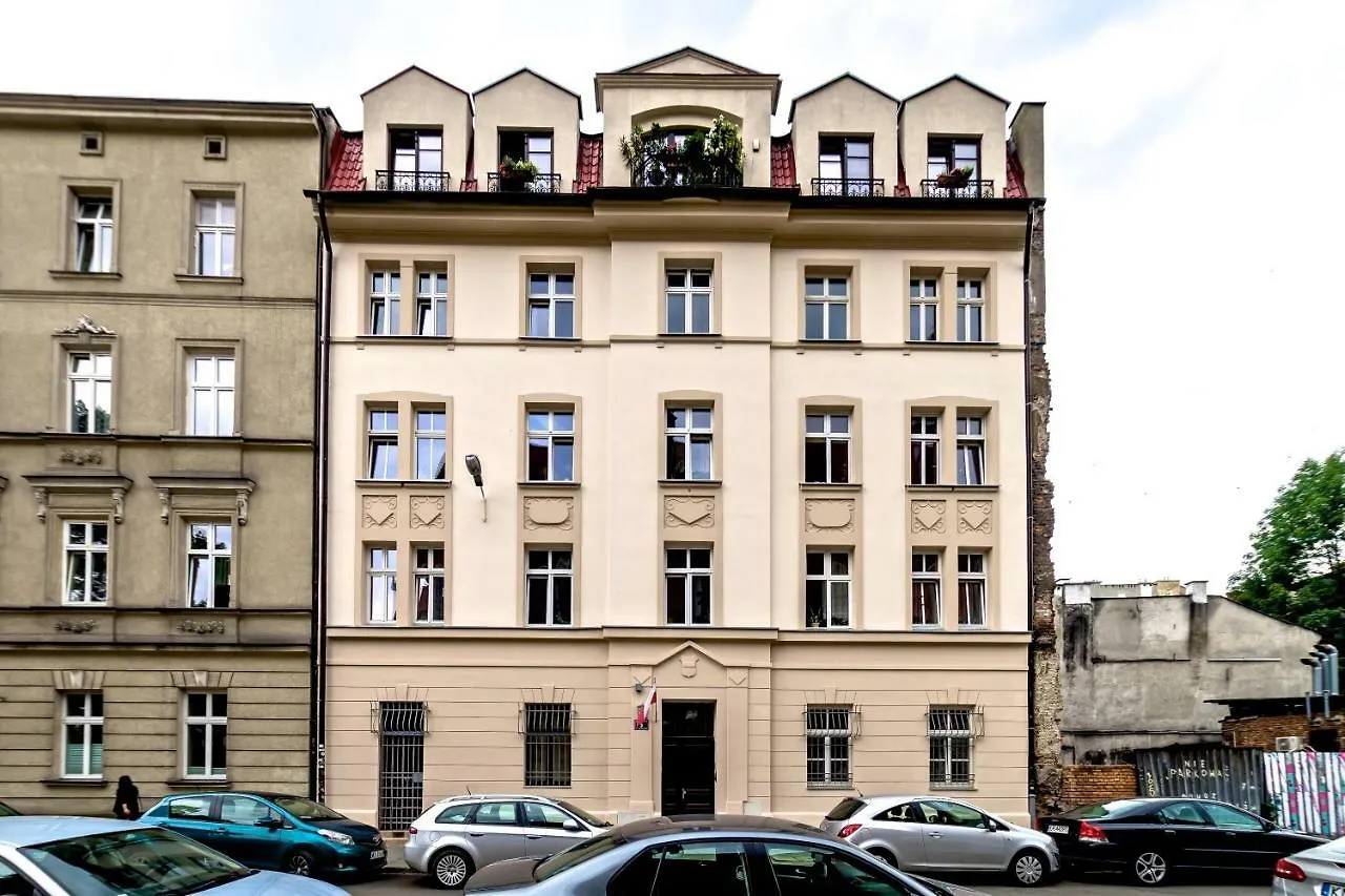 Studio Z Ogrodem Przy Starej Zajezdni Krakow