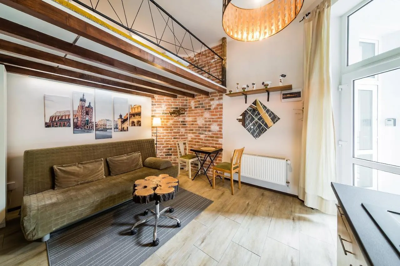 Studio Z Ogrodem Przy Starej Zajezdni Cracovia